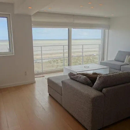 Horizon 0501 Located On The Sea Apartment