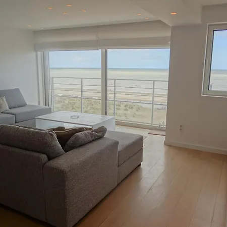 Apartment Horizon 0501 Located On The Sea