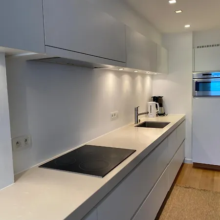 Horizon 0501 Located On The Sea Apartment